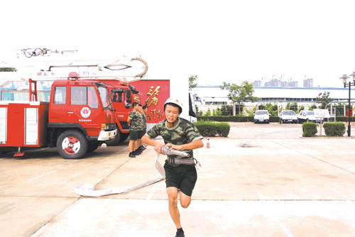 建軍節，消防戰士這樣過