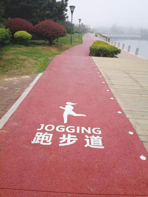 071717470441.jpg 跑步道.jpg